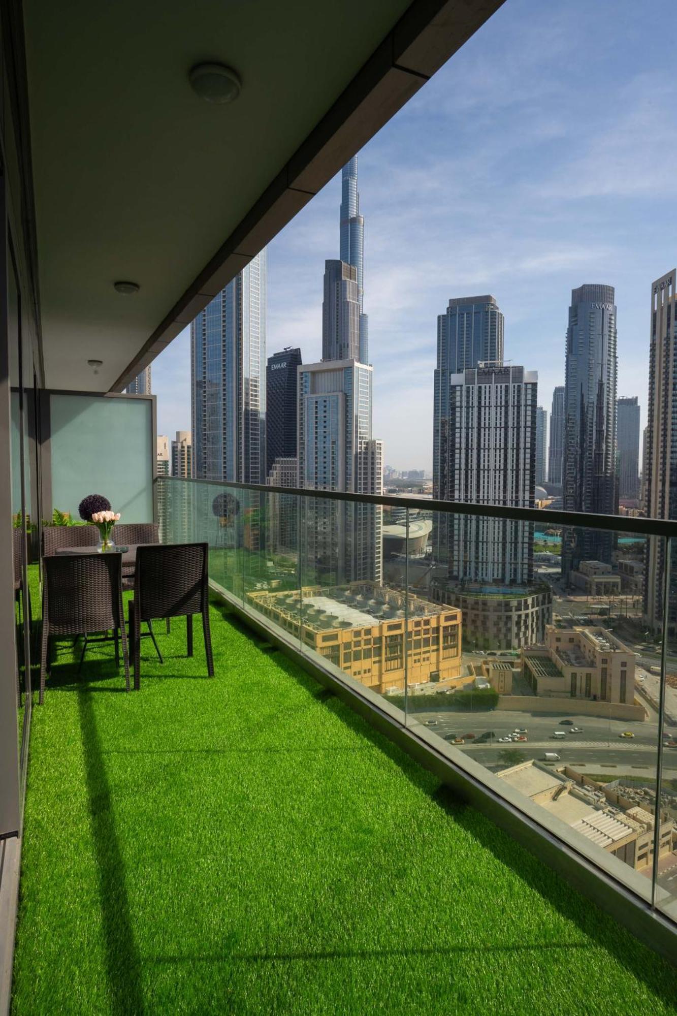 Burj Khalifa Views 2Br With Infinity Pool Downtown Leilighet Dubai Eksteriør bilde