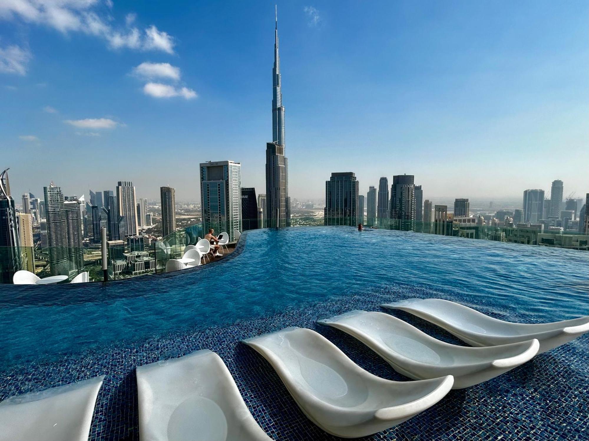 Burj Khalifa Views 2Br With Infinity Pool Downtown Leilighet Dubai Eksteriør bilde